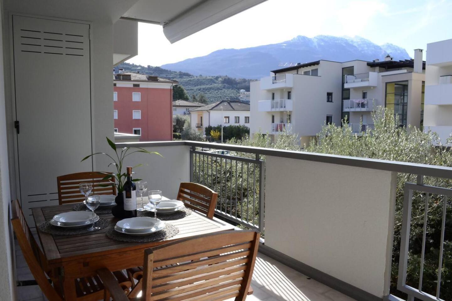 Appartamento Peler13 Con Balcone E Parcheggio Riva del Garda Exterior photo